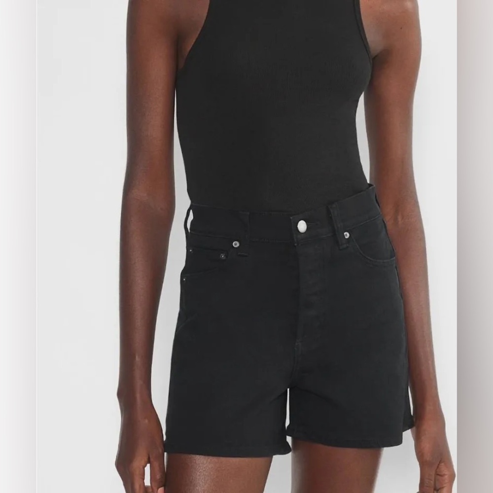 Denim Forum (Aritzia) ‘50s Arlo Hi Mid-Thigh Short - size 28